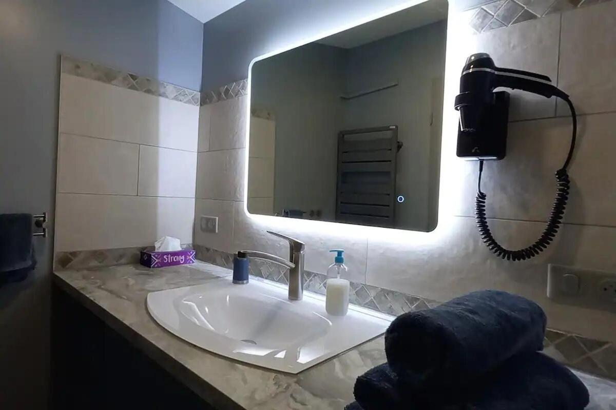 Logement Lumineux, Entierement Renove Avec Jardin Caumont-sur-Durance Εξωτερικό φωτογραφία